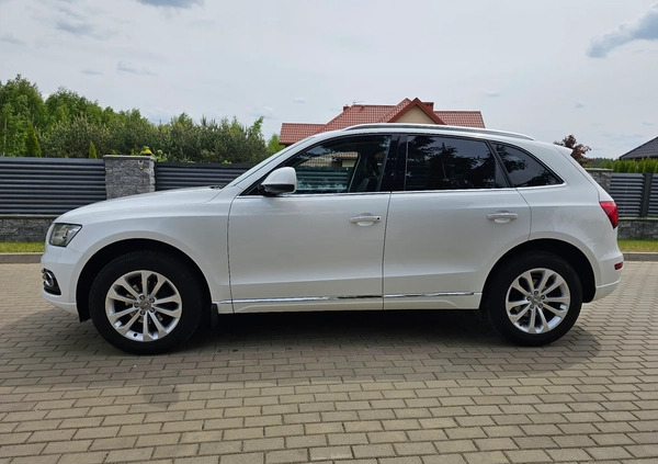 Audi Q5 cena 89900 przebieg: 159900, rok produkcji 2015 z Pakość małe 407